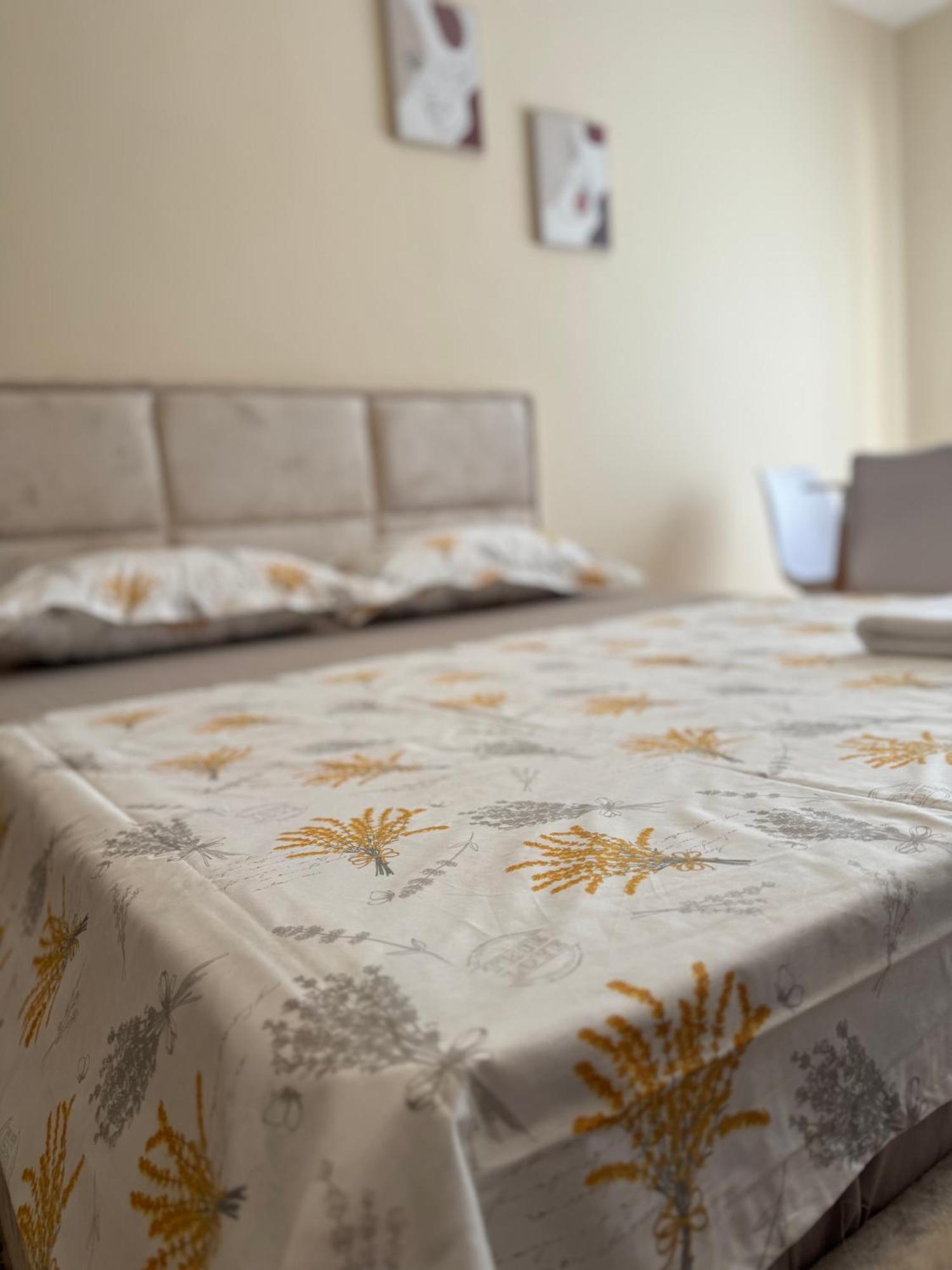 Sea & Gardenview Apartments Дуррес Екстер'єр фото