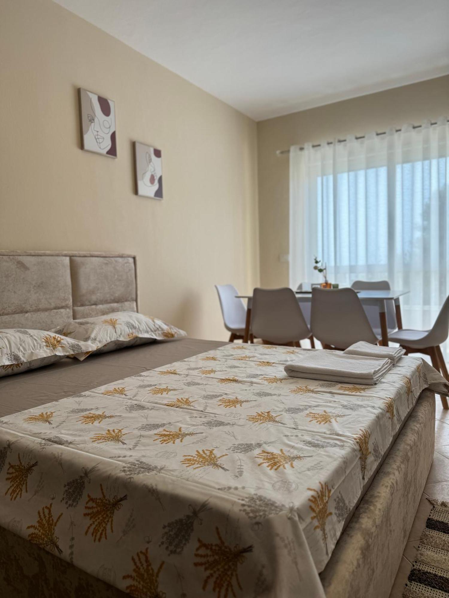 Sea & Gardenview Apartments Дуррес Екстер'єр фото