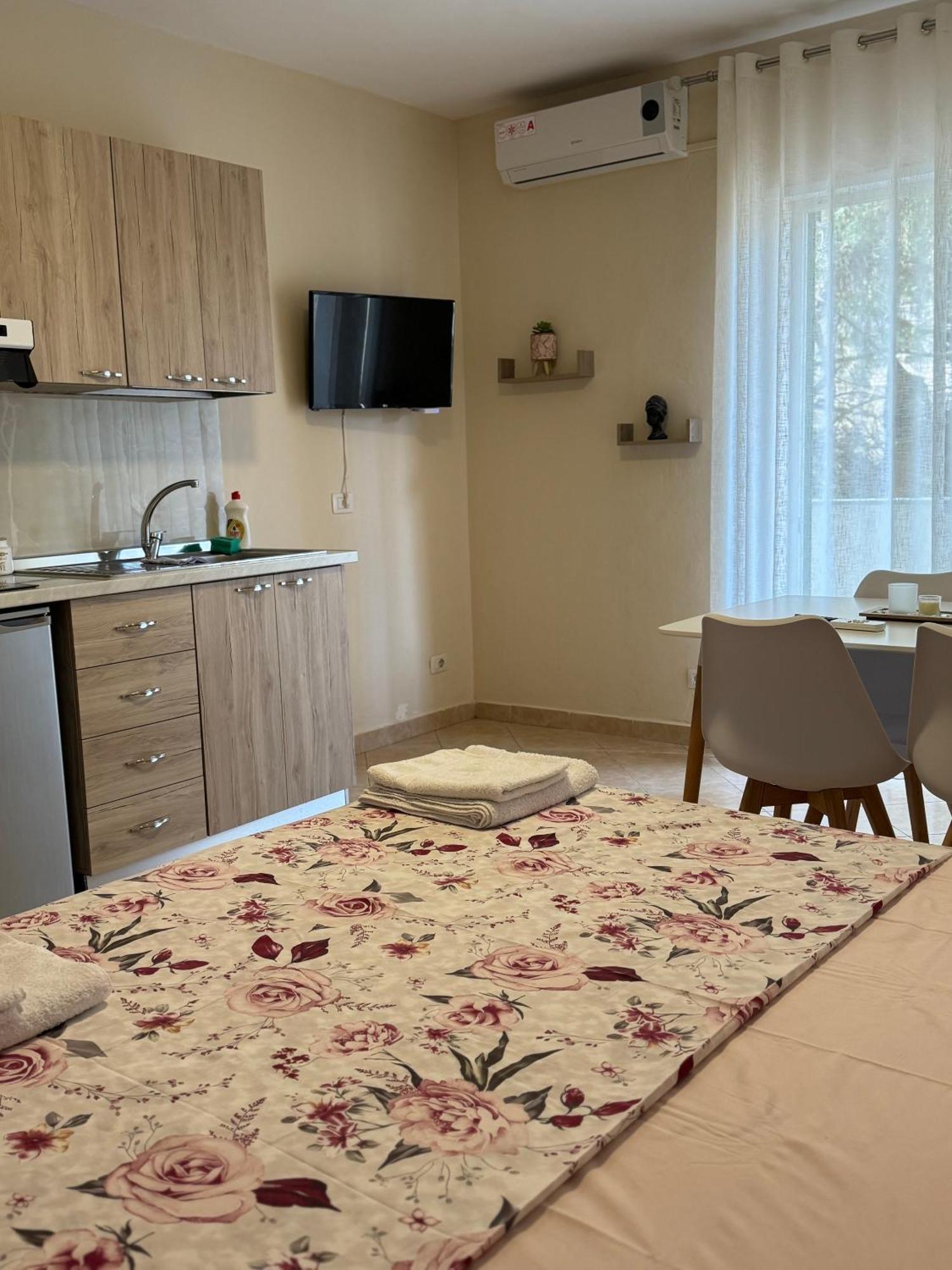 Sea & Gardenview Apartments Дуррес Екстер'єр фото