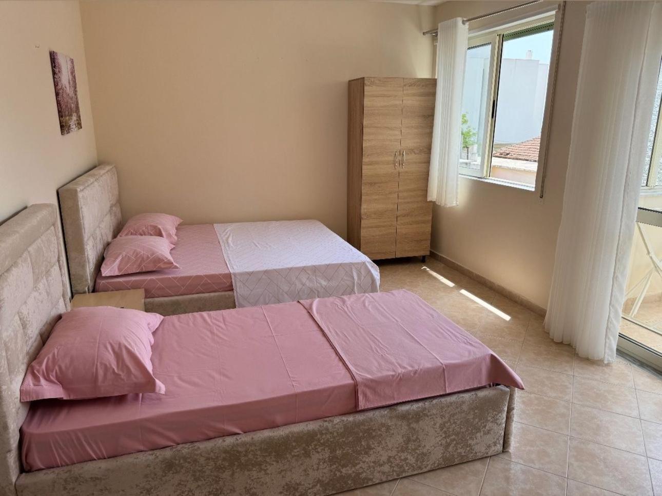 Sea & Gardenview Apartments Дуррес Екстер'єр фото