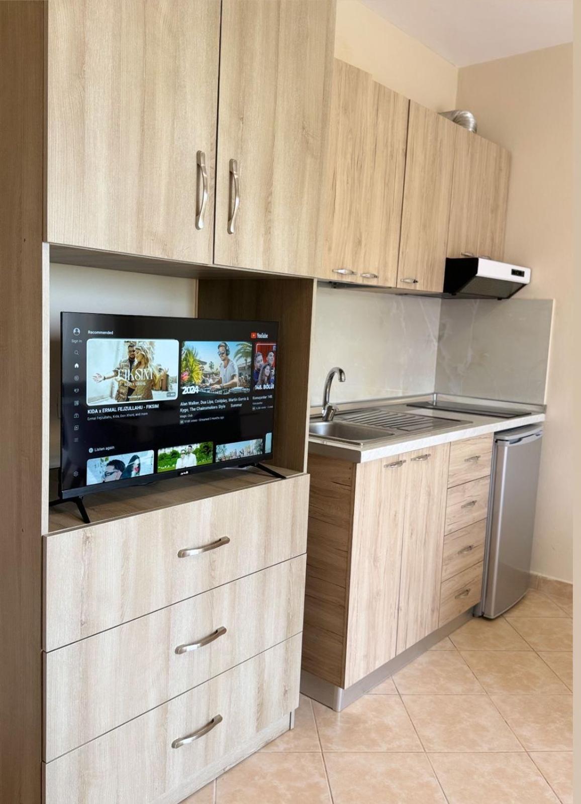 Sea & Gardenview Apartments Дуррес Екстер'єр фото