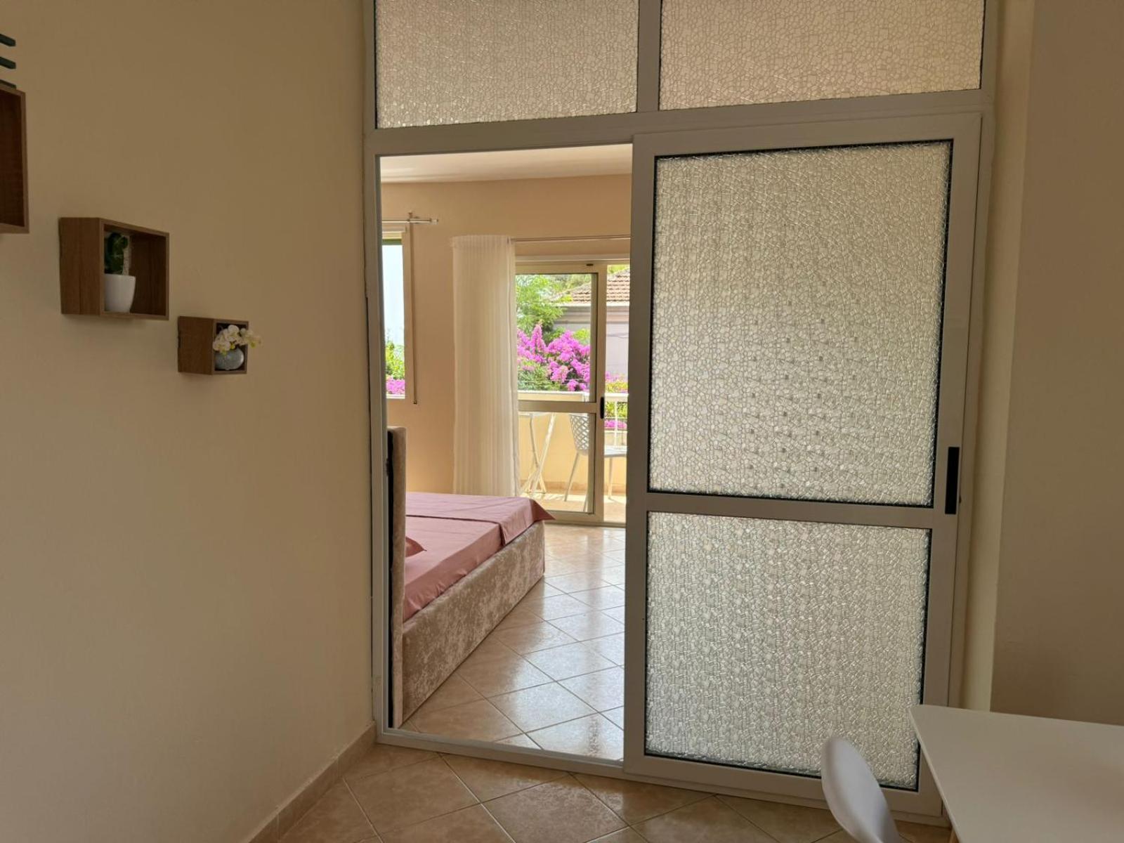 Sea & Gardenview Apartments Дуррес Екстер'єр фото